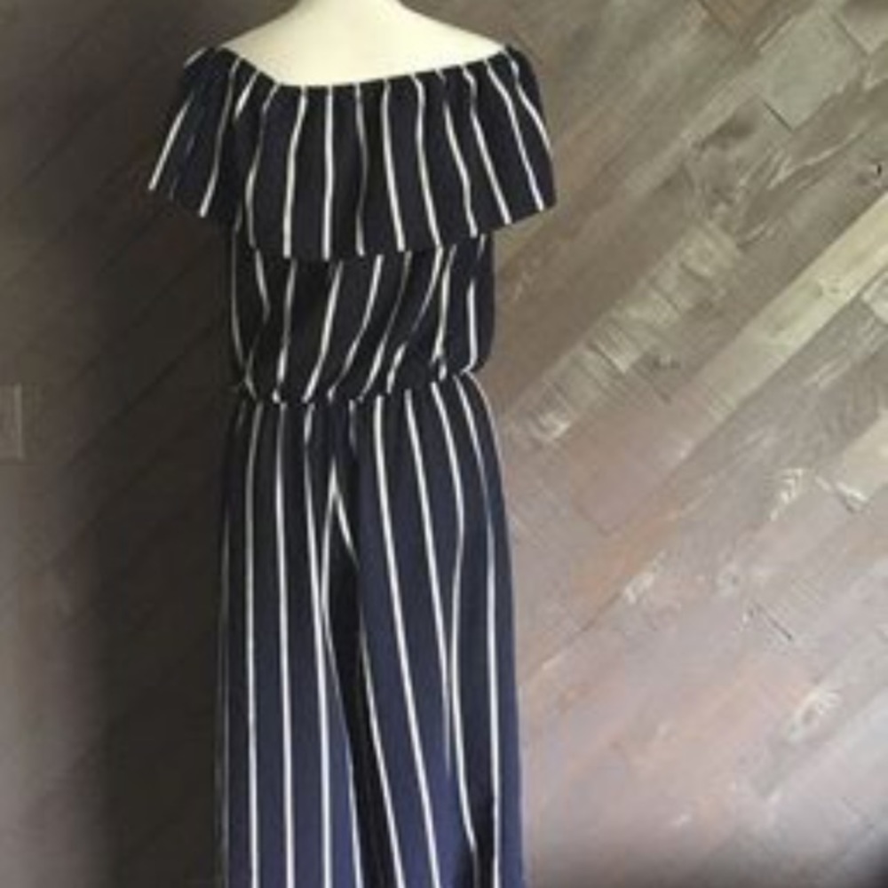 Jumpsuit - Picture 3 of 4
